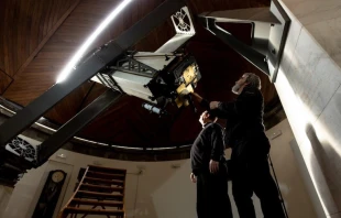 Astru00f3nomos en el Observatorio Vaticano de Castel Gandolfo. Cru00e9dito: Daniel Ibu00e1u00f1ez/ACI Prensa 