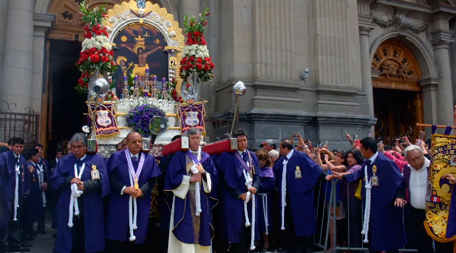 Procesión del Señor de los Milagros en Santiago de Chile. Foto: Arzobispado de Santiago.?w=200&h=150