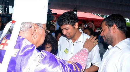 En medio del dolor Cardenal de Sri Lanka preside funerales de más de 200 católicos