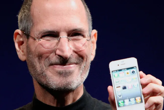 Diario vaticano recuerda a Steve Jobs como "visionario" de la tecnología y el arte