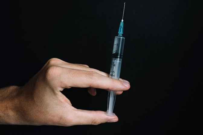 Líderes religiosos y miles de médicos rechazan proyecto de muerte asistida en Reino Unido