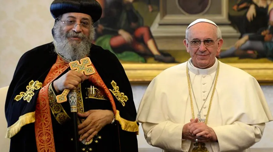 TawadrosII y el Papa Francisco / Foto: L'Osservatore Romano
