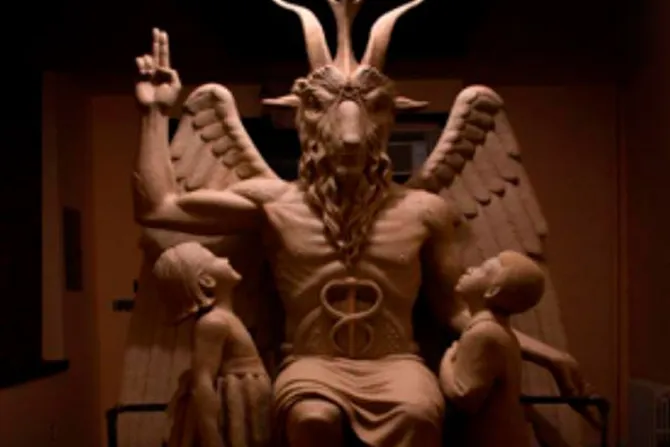Estados Unidos: Inauguran en Detroit estatua satánica ante rechazo de cristianos