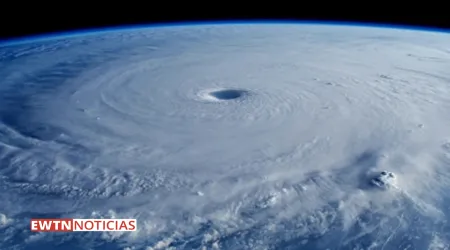 3 oraciones para pedir a Dios su protección ante temporada de huracanes