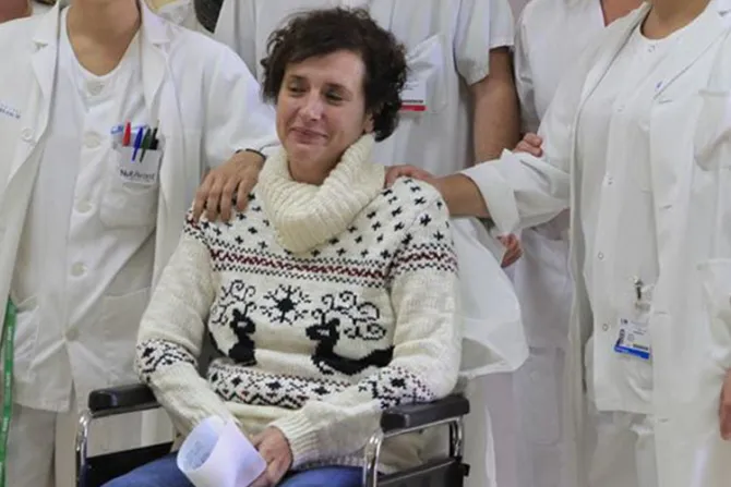 Enfermera que venció al ébola: Gracias a Dios y a Santiago Apóstol por devolverme la vida