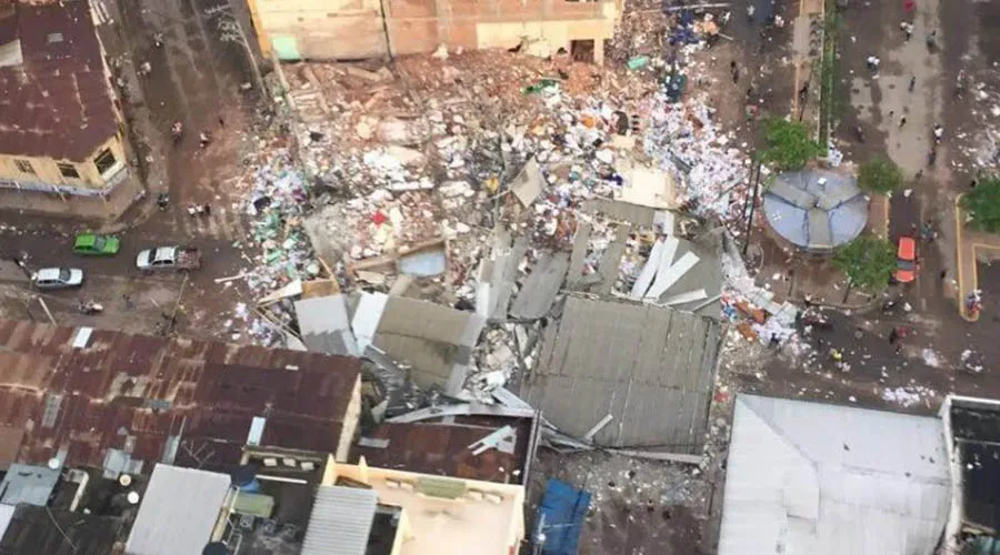 Escombros tras terremoto en Ecuador. Foto: Cáritas Ecuador.?w=200&h=150