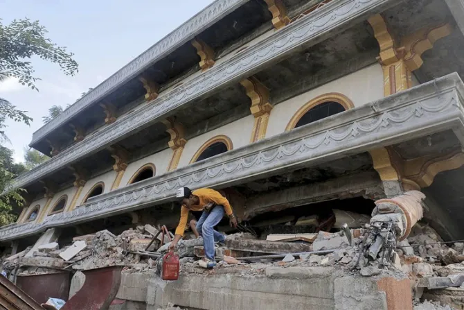 Terremoto en Indonesia: El Papa eleva sus oraciones por las víctimas