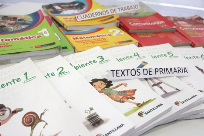 Perú: Mesa de trabajo para revisar textos escolares no es imparcial, denuncian padres