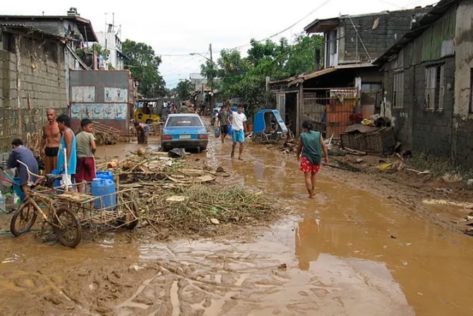 Iglesia en Filipinas envía ayuda a damnificados tras paso del tifón Vamco