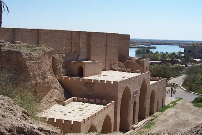 Irak: La Iglesia símbolo de Tikrit destruida por los yihadistas