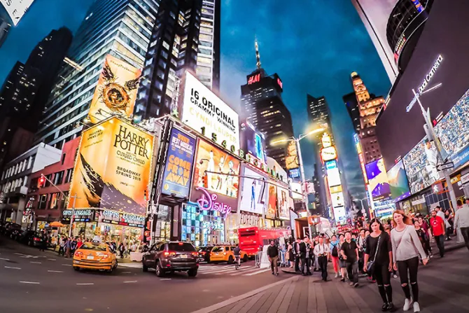 Miles presencian ecografía 4D en vivo en el Time Square de Nueva York [VIDEO]