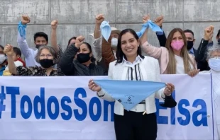 Diputada Elsa Mu00e9ndez y parte del grupo que se reuniu00f3 en su apoyo este 11 de agosto. Cru00e9dito: Captura de video / Frente Nacional por la Familia. 