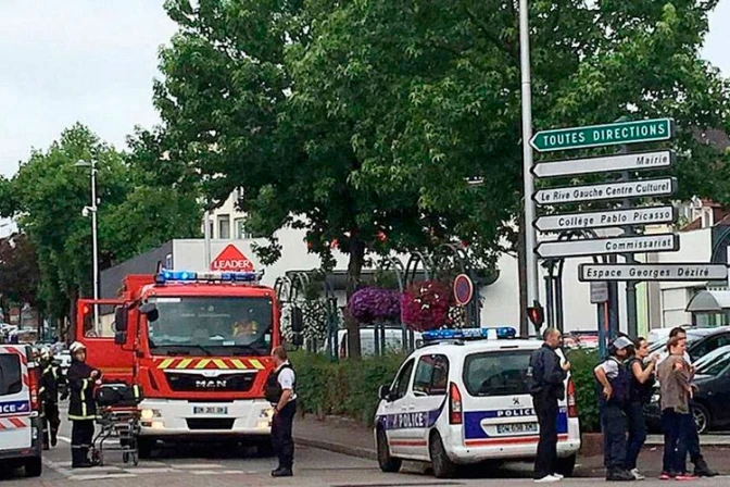 Única arma de Iglesia es la oración, dice Arzobispo tras asesinato de sacerdote en Francia