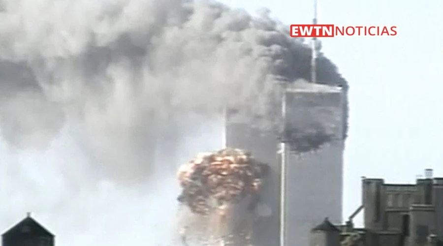 Las Torres Gemelas de Nueva York en los atentados del 11 de septiembre de 2001. Crédito: EWTN Noticias?w=200&h=150