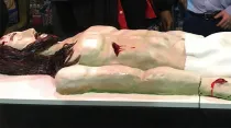 Torta con forma de Jesús en Feria de Arte Contemporáneo Argentina / Foto: FACA