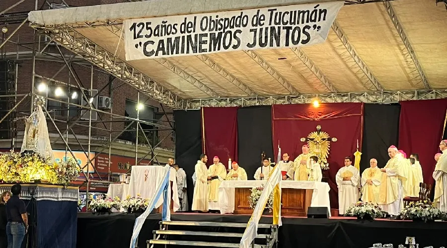El Nuncio Apostólico durante el cierre del Jubileo por los 125 años de la Arquidiócesis. Crédito: Ministerio de Salud Pública de Tucumán?w=200&h=150