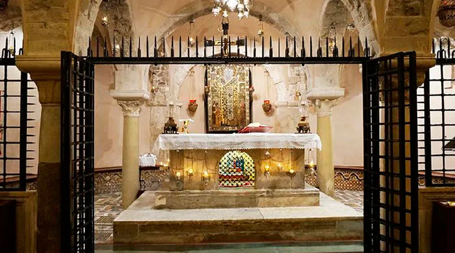 Tumba de San Nicolás en Bari. Foto: Basílica Pontificia de San Nicolás?w=200&h=150