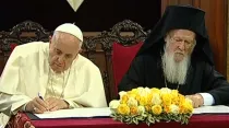 Papa Francisco y el Patriarca Bartolomé firman declaración conjunta / Captura Youtube