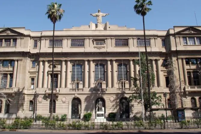 Pontificia Universidad Católica de Chile expresa dolor y vergüenza por abusos en la Iglesia