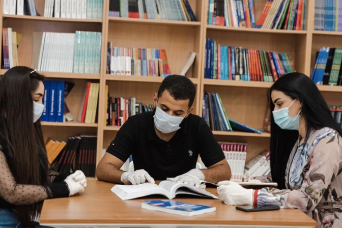 Ayuda a la Iglesia Necesitada becará en Irak a 150 universitarios por los próximos 4 años