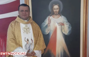 P. Uriel Vallejos. Cru00e9dito: EWTN Noticias  