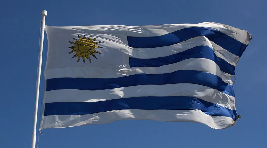 Bandera de Uruguay. Crédito: Flickr Gabriel Millos (CC BY-SA 2.0)