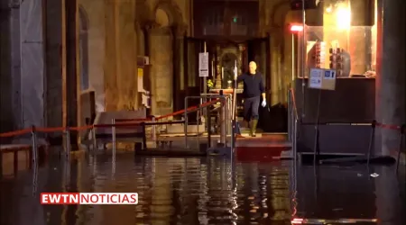 Se inunda emblemática Basílica de San Marcos en Venecia