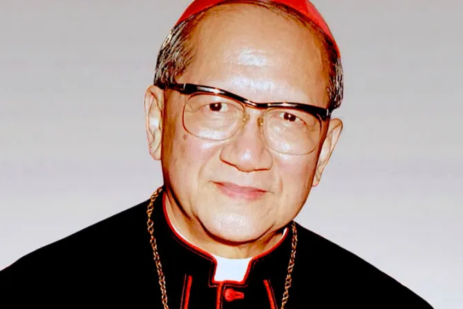 El obispo prisionero de los comunistas que celebraba Misa en la palma de la mano