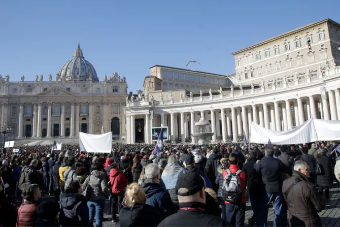 El Papa recuerda a los oprimidos que Cristo es quien libera con el amor