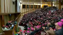 El Aula Sinodal durante el discurso final del Papa. Foto: Captura de Youtube