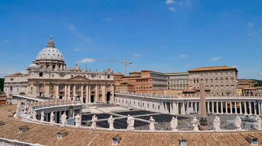 Plaza de San Pedro en el Vaticano. Crédito: Daniel Ibáñez / ACI Prensa?w=200&h=150