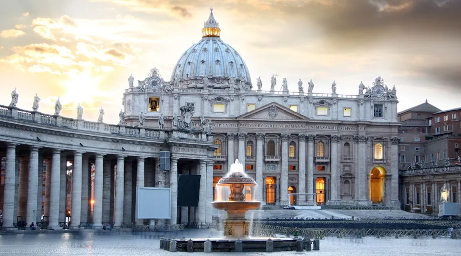 El Papa suprime viviendas gratuitas a Cardenales y altos cargos en el Vaticano