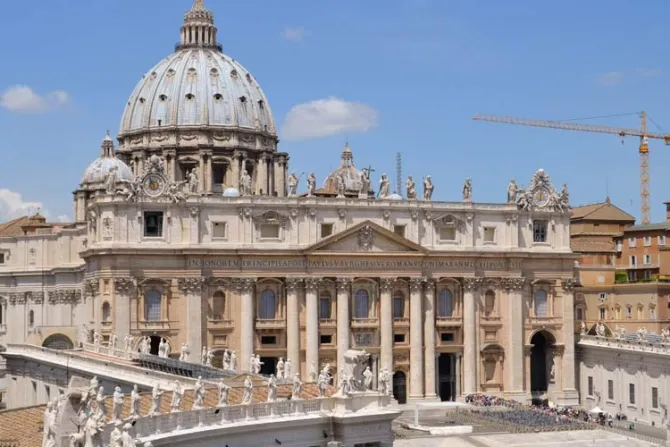 Vaticano da a conocer el Estatuto del Dicasterio para los Laicos, la Familia y la Vida