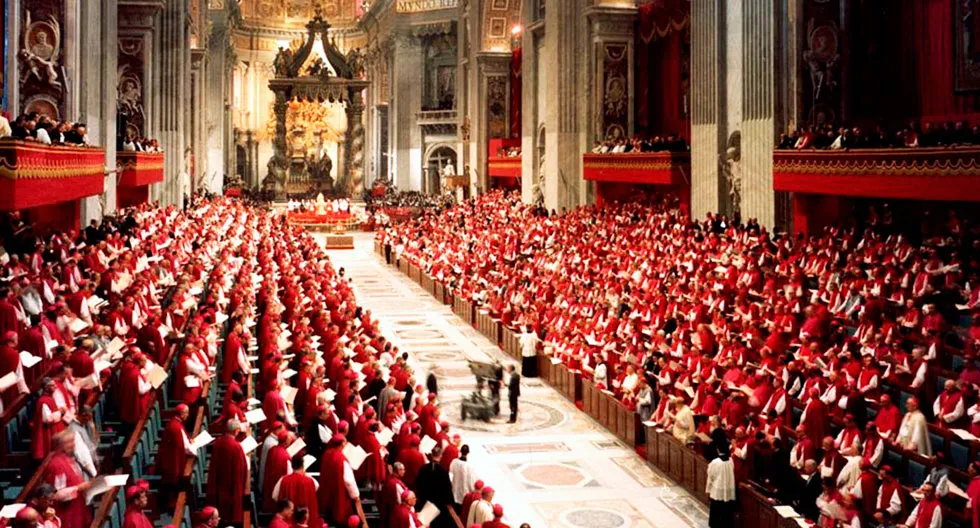 Los obispos durante el Concilio Vaticano II en la Basílica de San Pedro. Crédito: Dave582 (CC BY-SA 4.0)?w=200&h=150