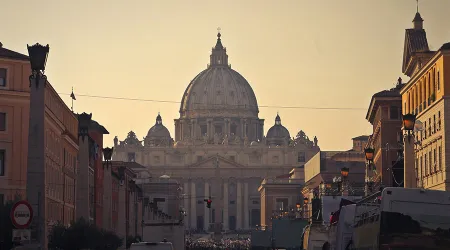 Vaticano prohíbe a sacerdote culpable de abusos ejercer su ministerio público de por vida