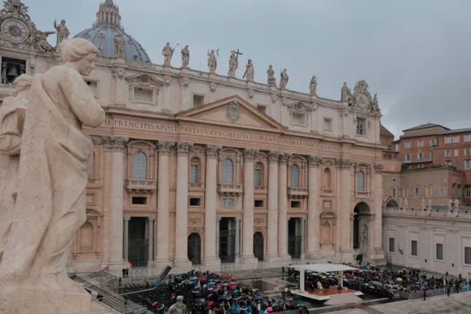 El Papa Francisco se reúne este martes con los ocho cardenales consejeros para reforma del Vaticano