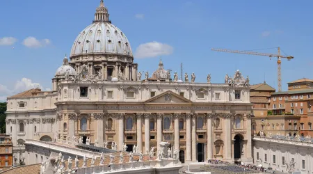 Autoridad vaticana explica cómo se aplica documento sobre sacerdotes con hijos
