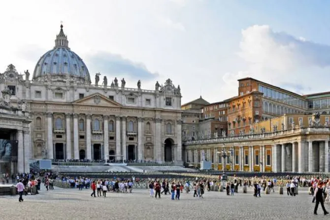 Vaticano busca reducir tiempos de procesos contra abusos a menores