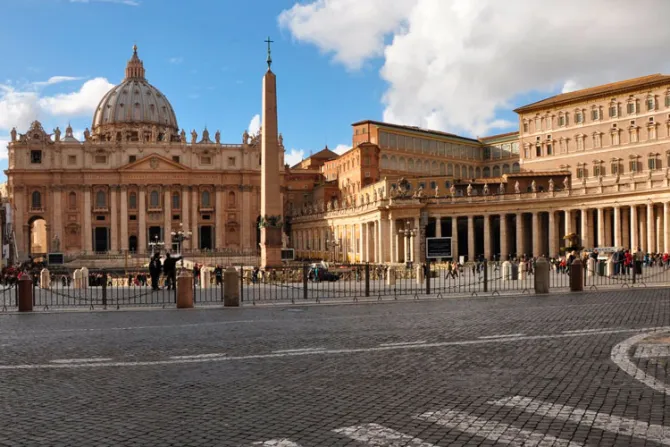 P. Lombardi desmiente peligro de atentado en el Vaticano