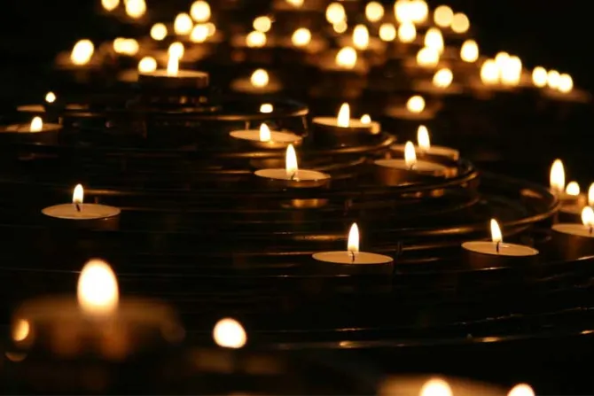 Obispos piden orar por víctimas de COVID-19 en México en Día de Muertos