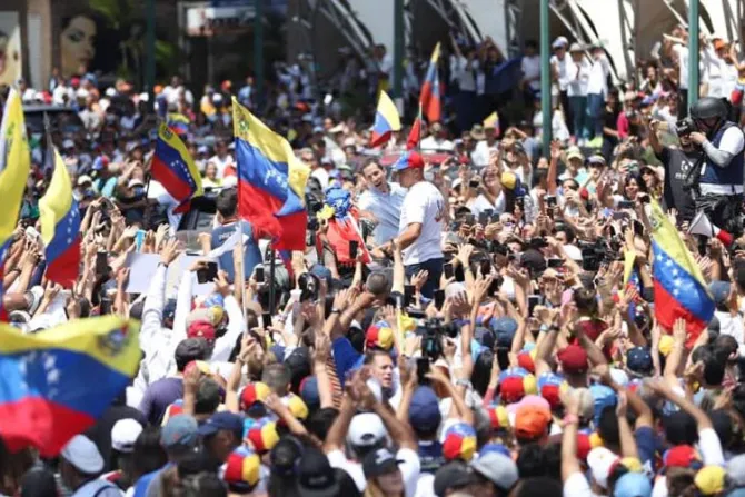 Venezuela: Obispos apoyan marchas del 16N y piden que sean pacíficas