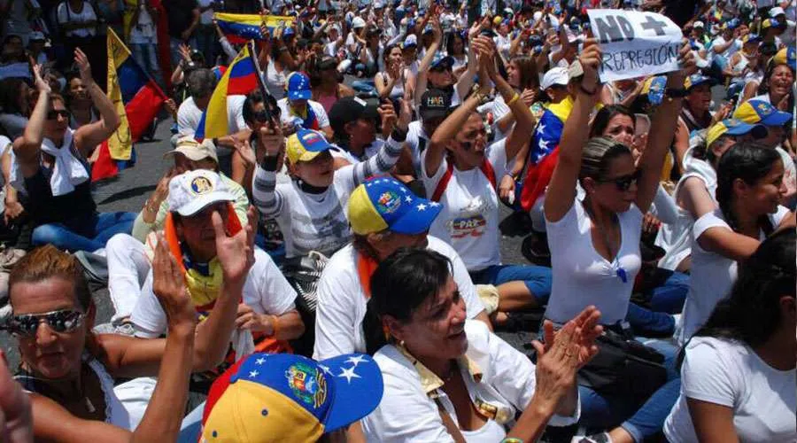 Ante situación en Venezuela, Obispo asegura que hay “una luz que empieza a iluminar”