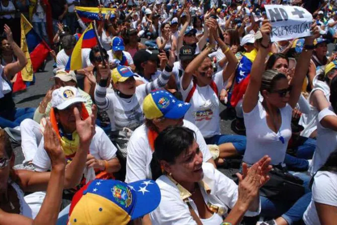 Ante situación en Venezuela, Obispo asegura que hay “una luz que empieza a iluminar”