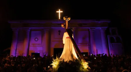 Dictadura de Nicaragua prohíbe Vía Crucis en las calles