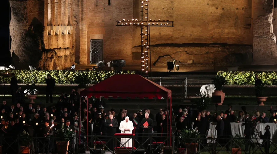 Vía Crucis del Papa Francisco en 2016. Foto: Alexey Gotovsky (ACI Prensa)?w=200&h=150