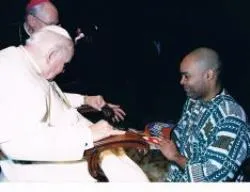 El Papa cuando recibió a Victor Mooney (foto pr-inside.com)?w=200&h=150