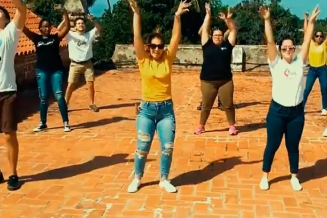 Jóvenes cubanos lanzan versión católica de popular canción “La Vida Me Cambió” [VIDEO]