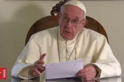 El Papa pide a estudiantes no contagiarse del “virus del individualismo”