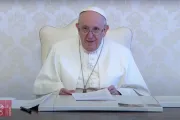 Papa Francisco: Pido a San José que los proteja mucho