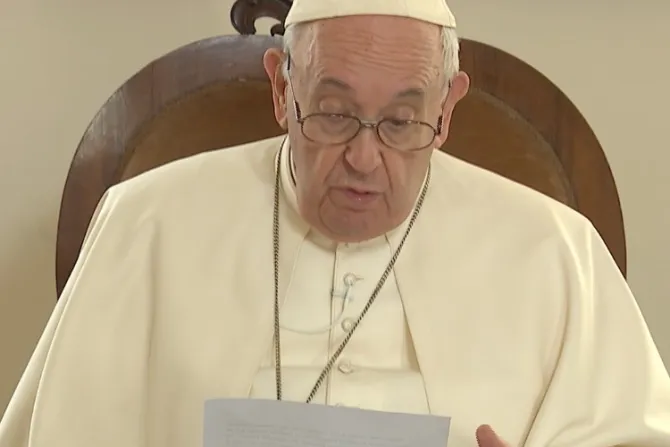 Papa Francisco invita a los cristianos a dar ejemplo y trabajar por la paz 